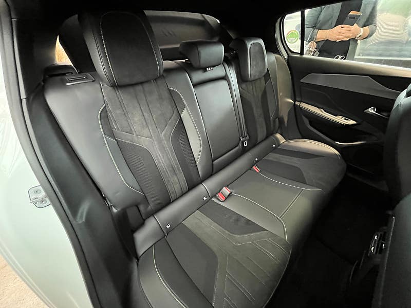 “저절로 눈이 갑니다” 극강의 스타일리쉬함으로 무장한 ‘뉴 푸조 308’ 출시