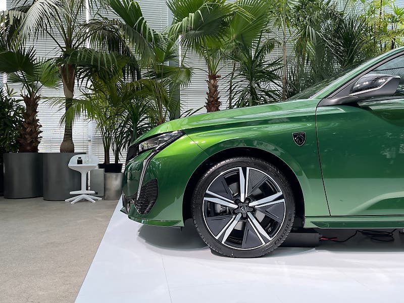 “저절로 눈이 갑니다” 극강의 스타일리쉬함으로 무장한 ‘뉴 푸조 308’ 출시