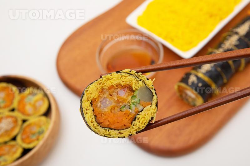 밥 대신 계란으로 속을 채워 단백질을 충전한 '키토김밥' : 키토김밥 이미지 모음 : 네이버 포스트