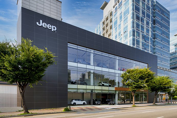吉普开设了Anyang Jeep展览厅和服务中心