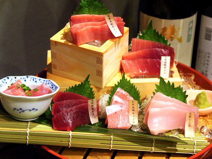 참치 요리 전문점 " 일본 참치 어업단 "
