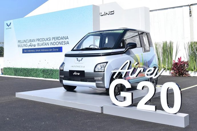 中国在印度尼西亚的首次电动汽车生产