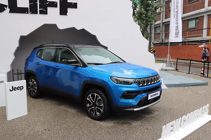 [시승기] 가격 오른 만큼 가치를 보여줄까? 지프 뉴 컴패스 리미티드 2.4 AWD 시승기