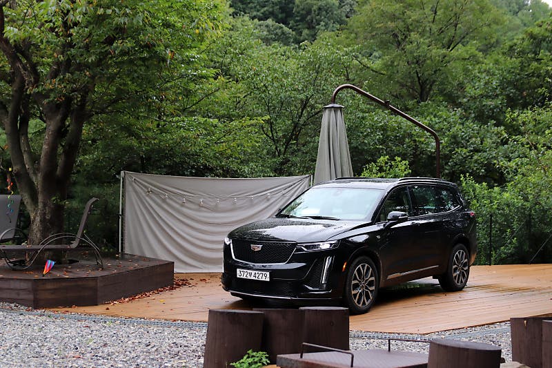 [시승기] '6인승 시트와 믿음직한 운동성능'이 매력적, 캐딜락 XT6