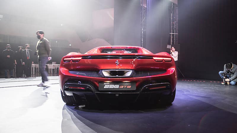 조금 천천히 쓴 ‘빠른 차’ 이야기, 페라리 296GTB 실견