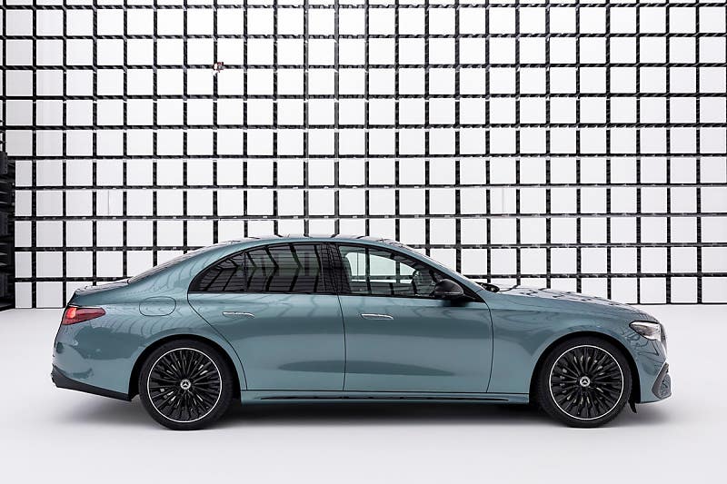 벤츠 E클래스(W214) 측면부