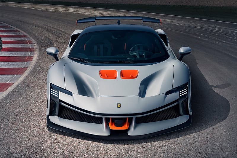 페라리 SF90 XX 스트라달레