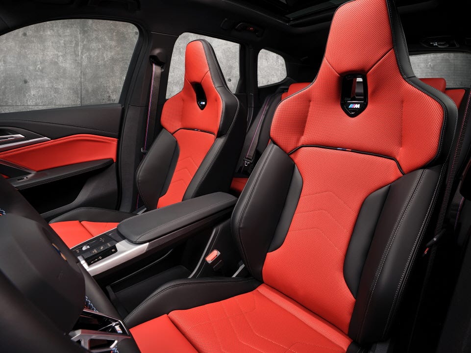 BMW X1 M35i xDrive 출시, 7,150만원에 즐기는 M의 감성 3 P90509752 highRes bmw x1 m35i m frozen https://mobilityground.com/wp-content/uploads/2024/02/wp-auto-importer-new-featured-image-5.png