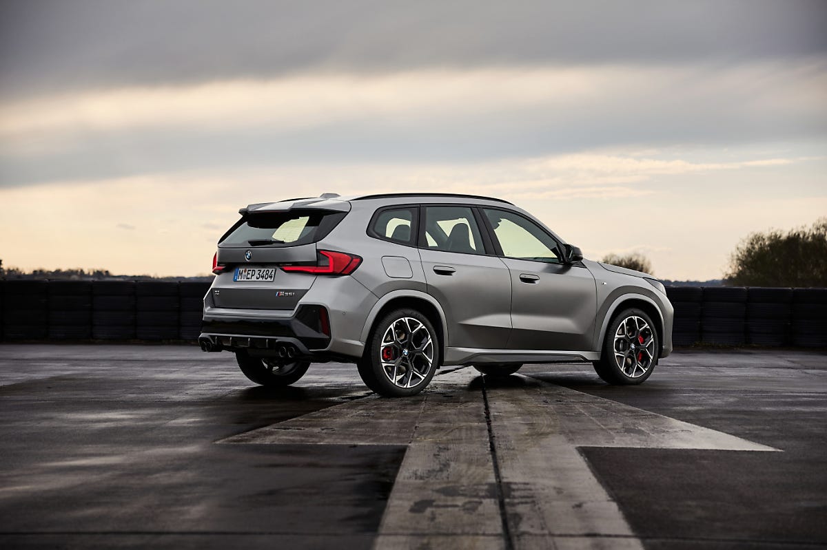 BMW X1 M35i xDrive 출시, 7,150만원에 즐기는 M의 감성 2 P90509787 highRes bmw x1 m35i m frozen https://mobilityground.com/wp-content/uploads/2024/02/wp-auto-importer-new-featured-image-5.png